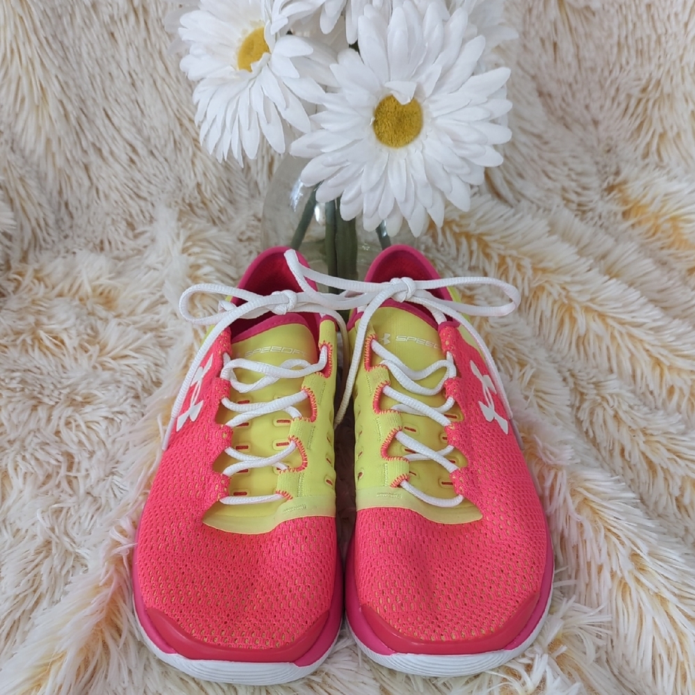❣️👟Kids Under Armour SpeedForm Apollo 2 Neon running shoes👟❣️